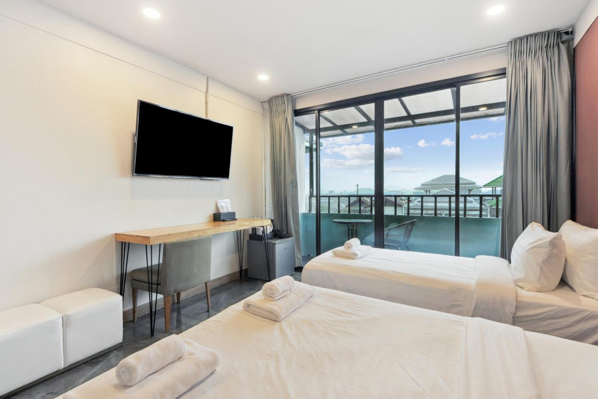 Ployburi Boutique Hotel Chanthaburi Exteriör bild