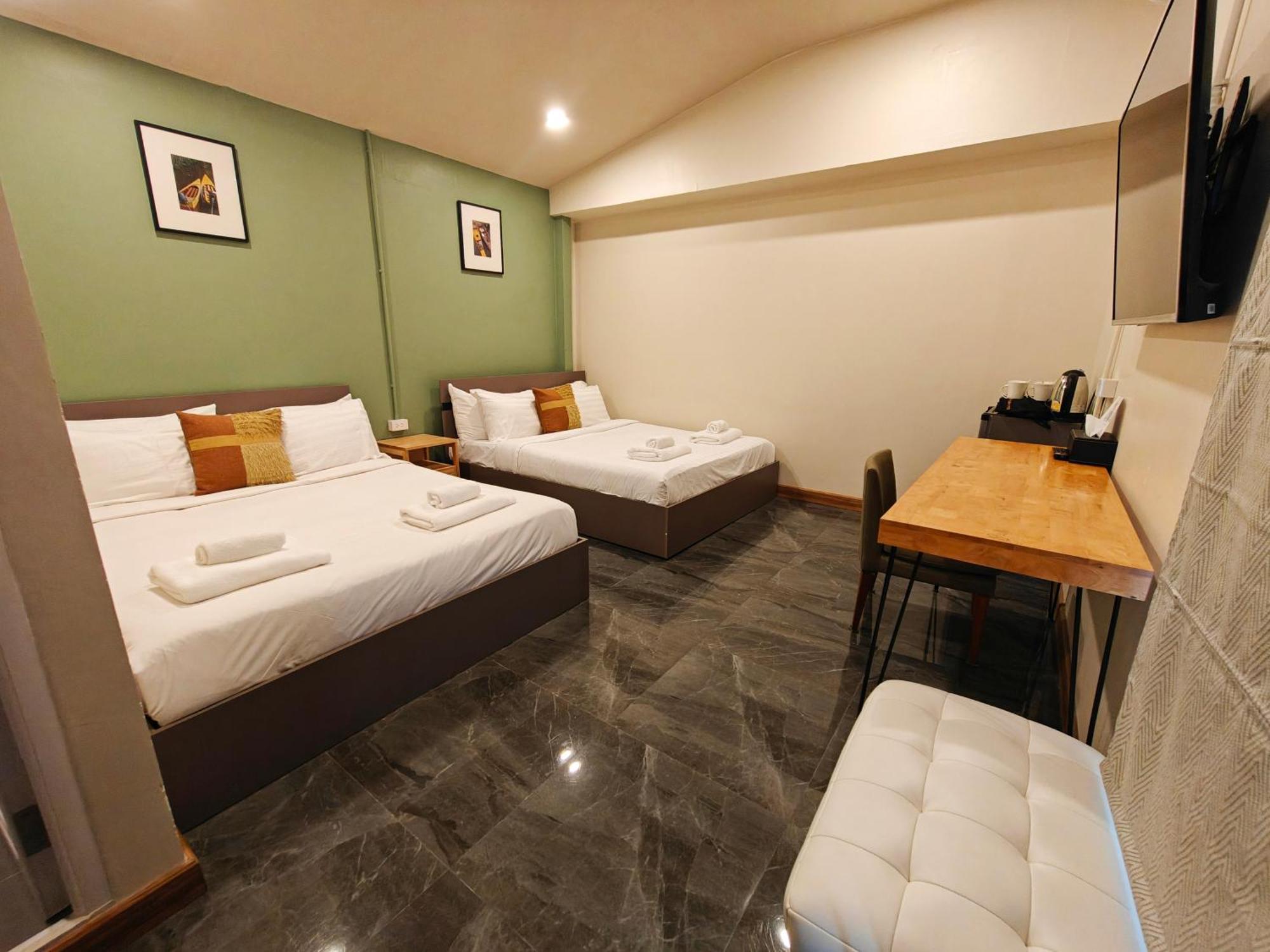 Ployburi Boutique Hotel Chanthaburi Exteriör bild