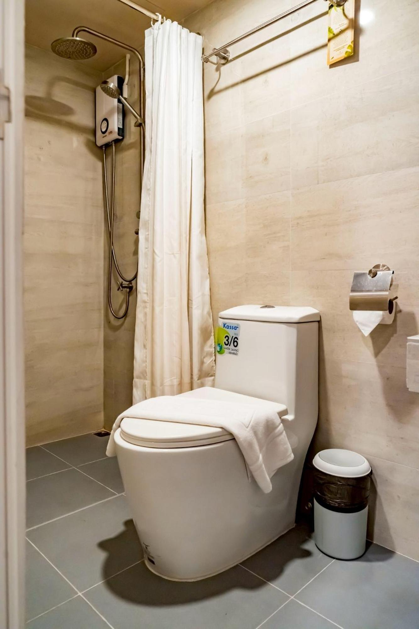 Ployburi Boutique Hotel Chanthaburi Exteriör bild